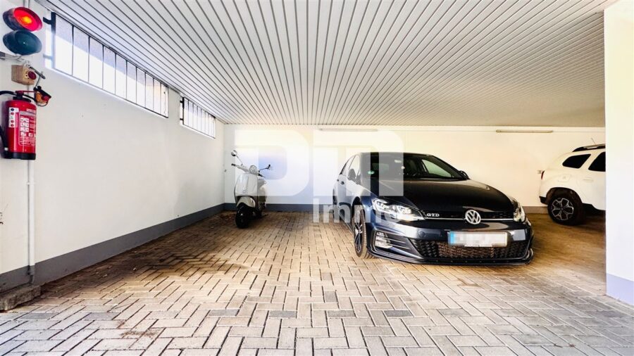 Hochklassige Dreizimmerwohnung im 1.OG mit Loggia + TG Stellplatz in gesuchter Lage - Stellplatz